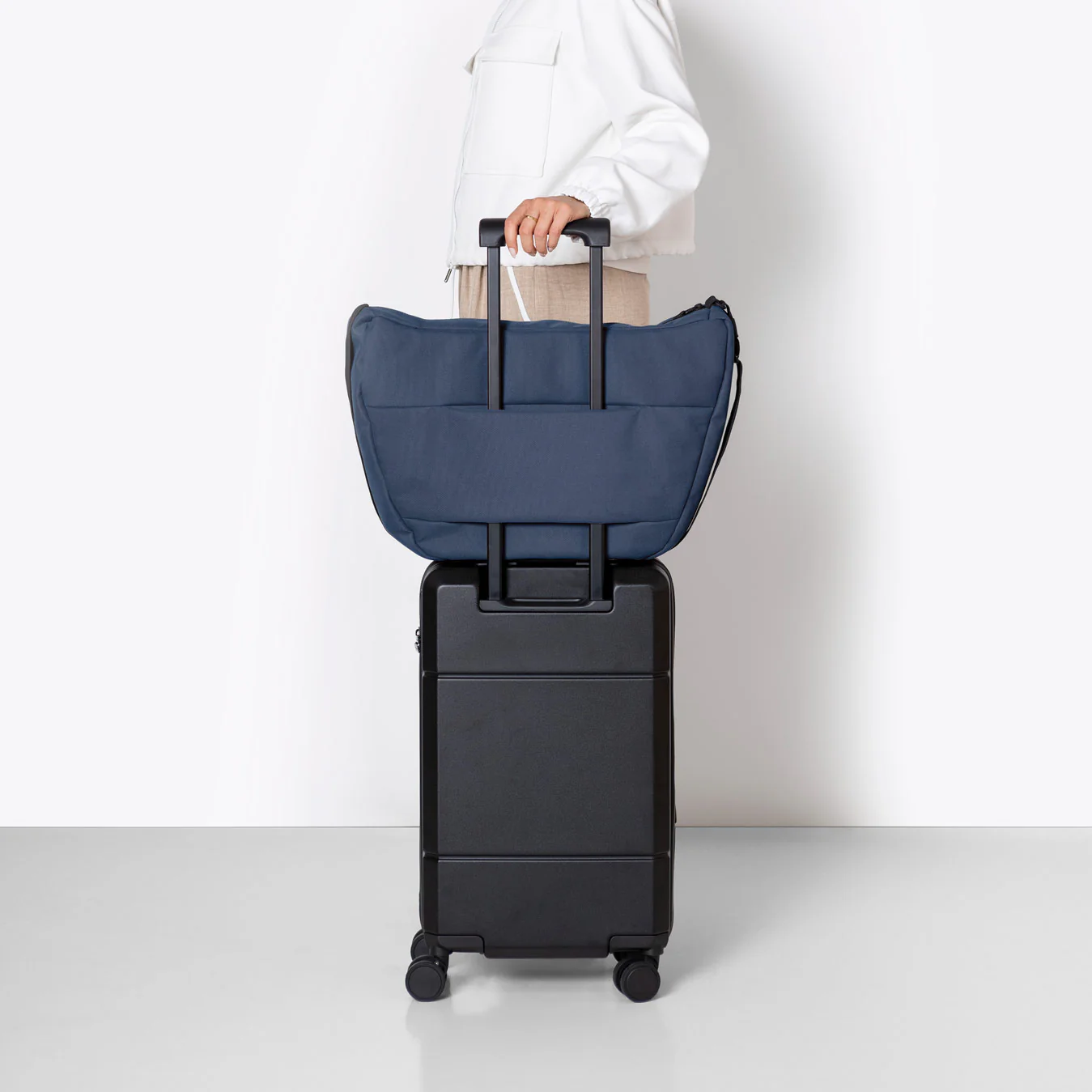Adam Medium Bag - Image 18