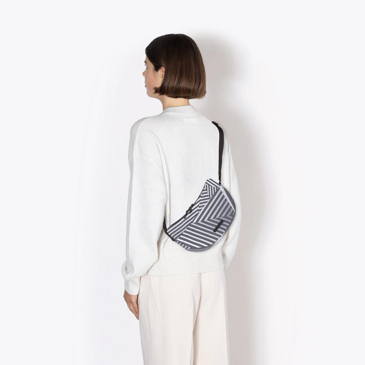 Alva Medium Bag - Image 6