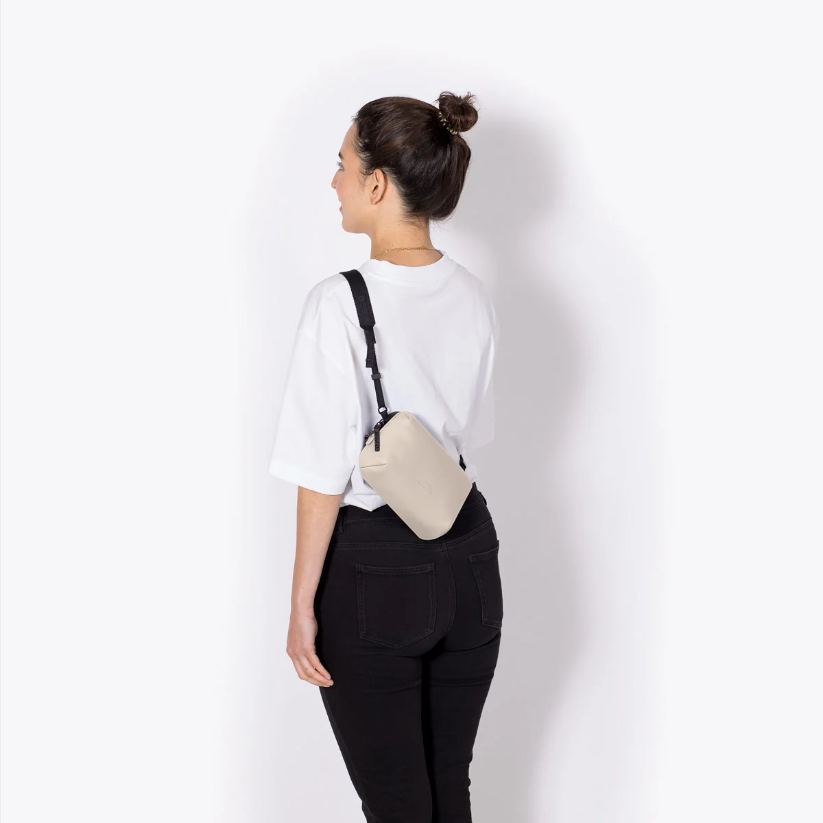 Ando Medium Bag - Image 8