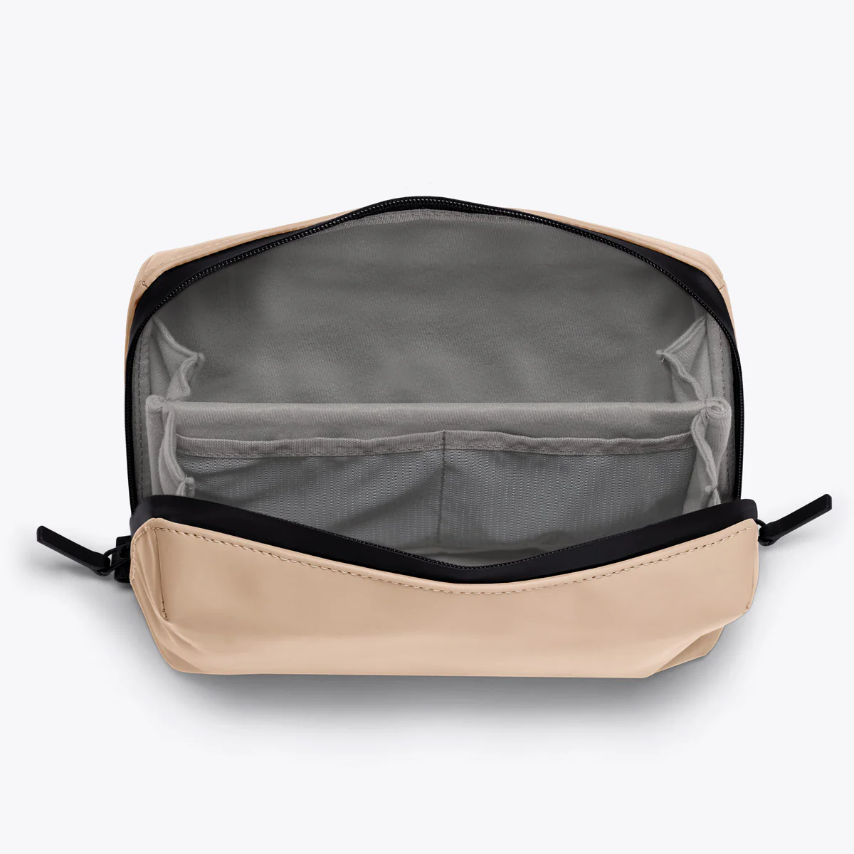 Gosho Medium Toiletry Bag - Image 5