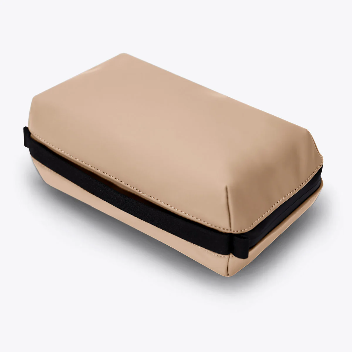 Gosho Medium Toiletry Bag - Image 6