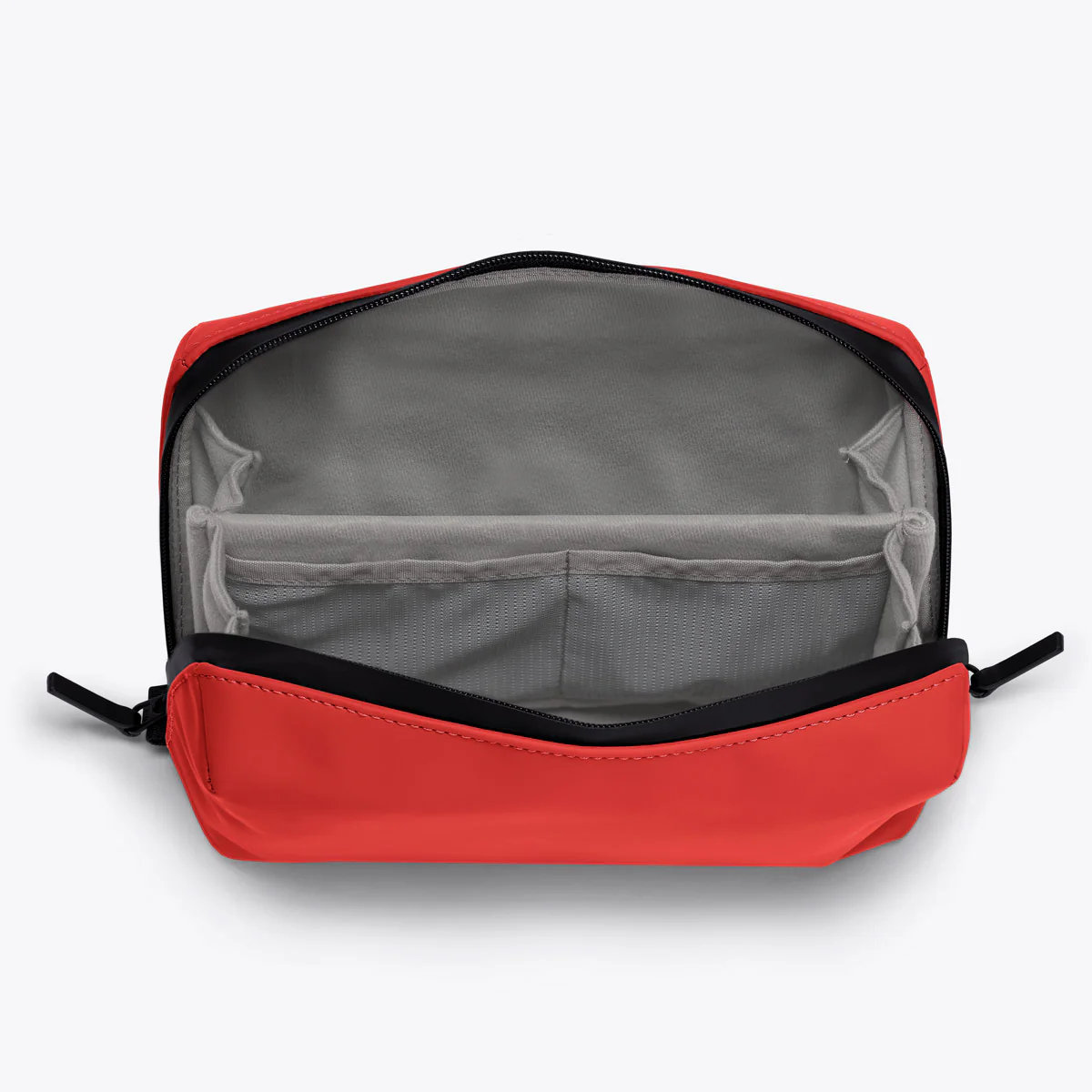 Gosho Medium Toiletry Bag - Image 5