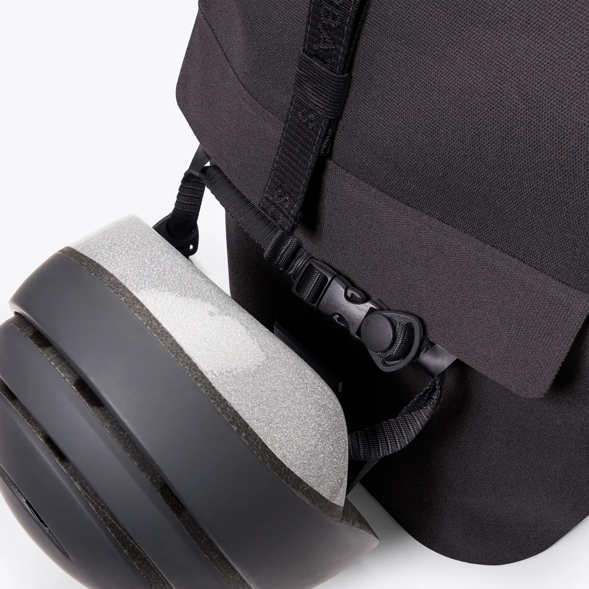 Jannik Medium Backpack - Image 17