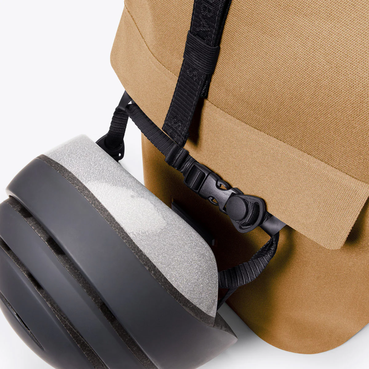 Jannik Medium Backpack - Image 17