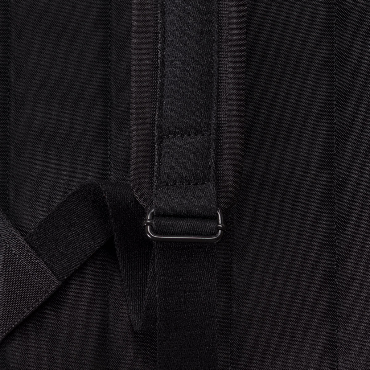 Jasper Medium Backpack - Image 4