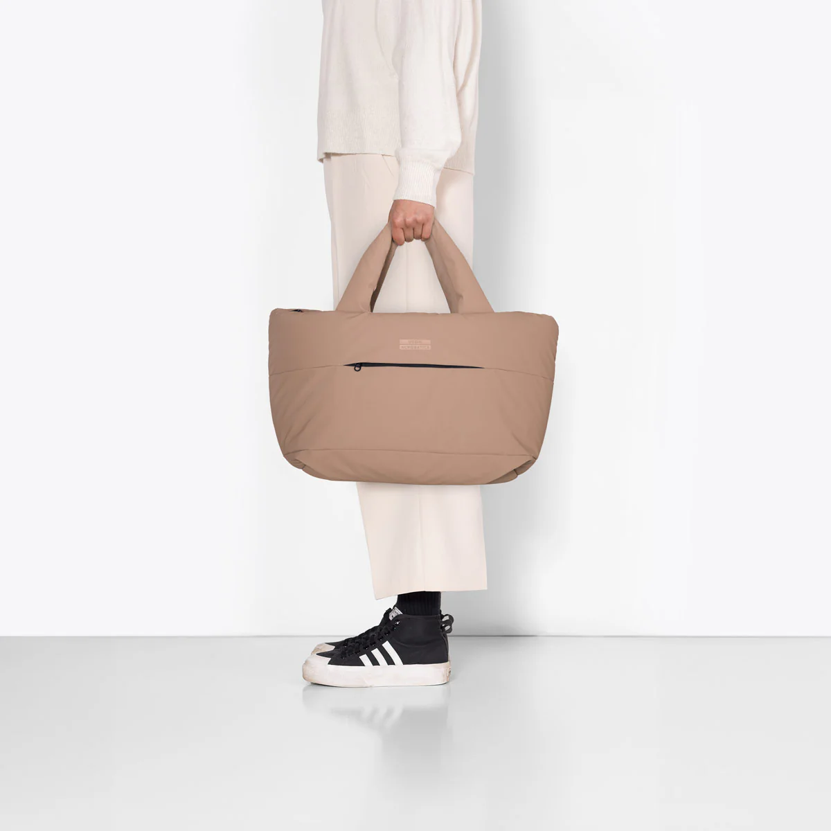 Olivia Medium Bag - Image 17