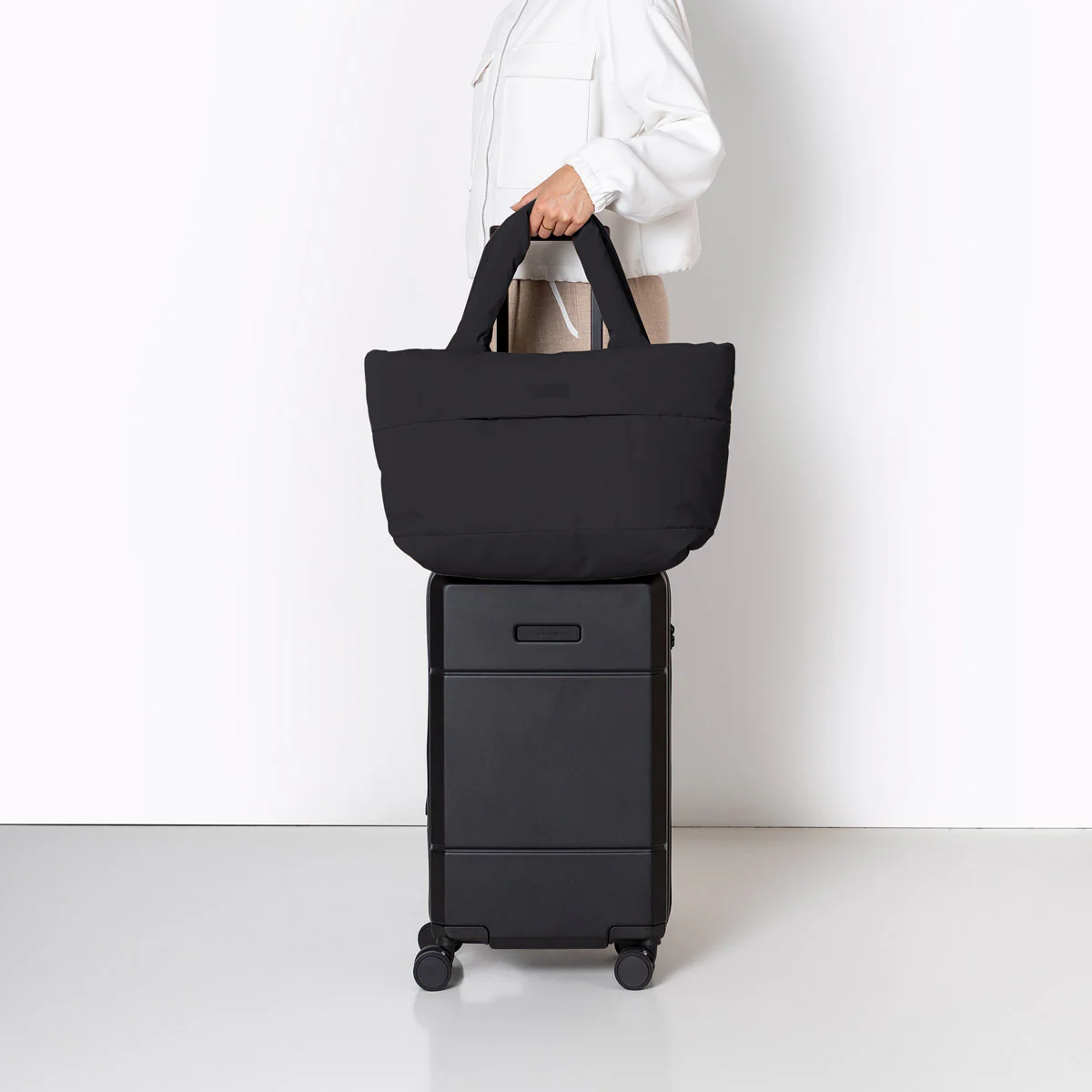 Olivia Medium Bag - Image 15