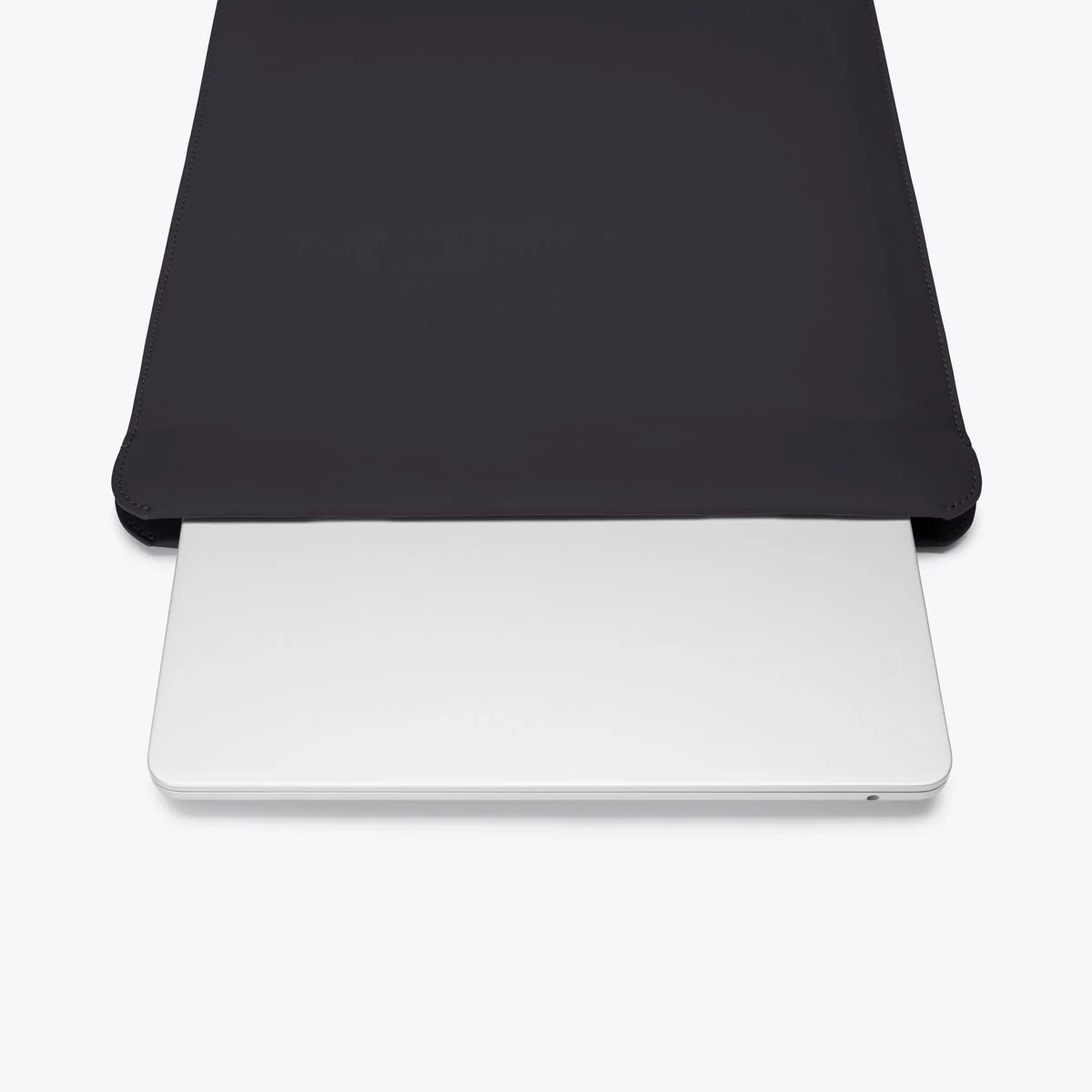 Sora Medium Laptop Sleeve - Image 4