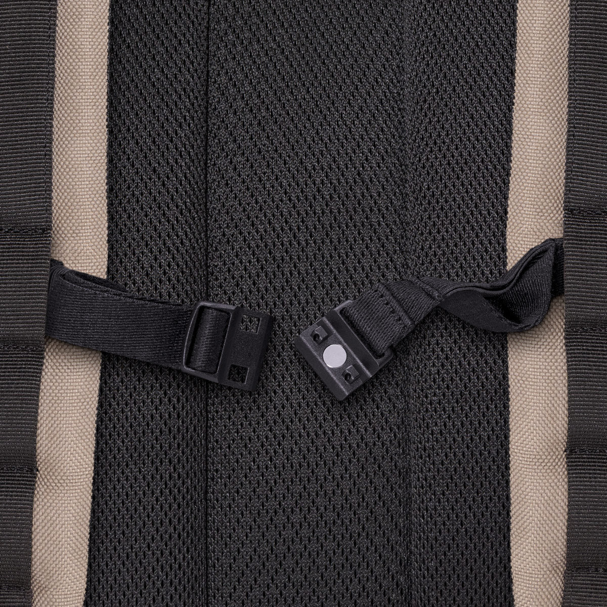 Yuto Medium Backpack - Image 8
